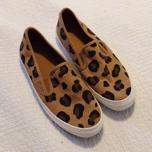BOGO Women's Leopard Print Slip-Ons Size 6